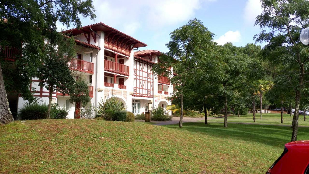 Apartment Dans De *